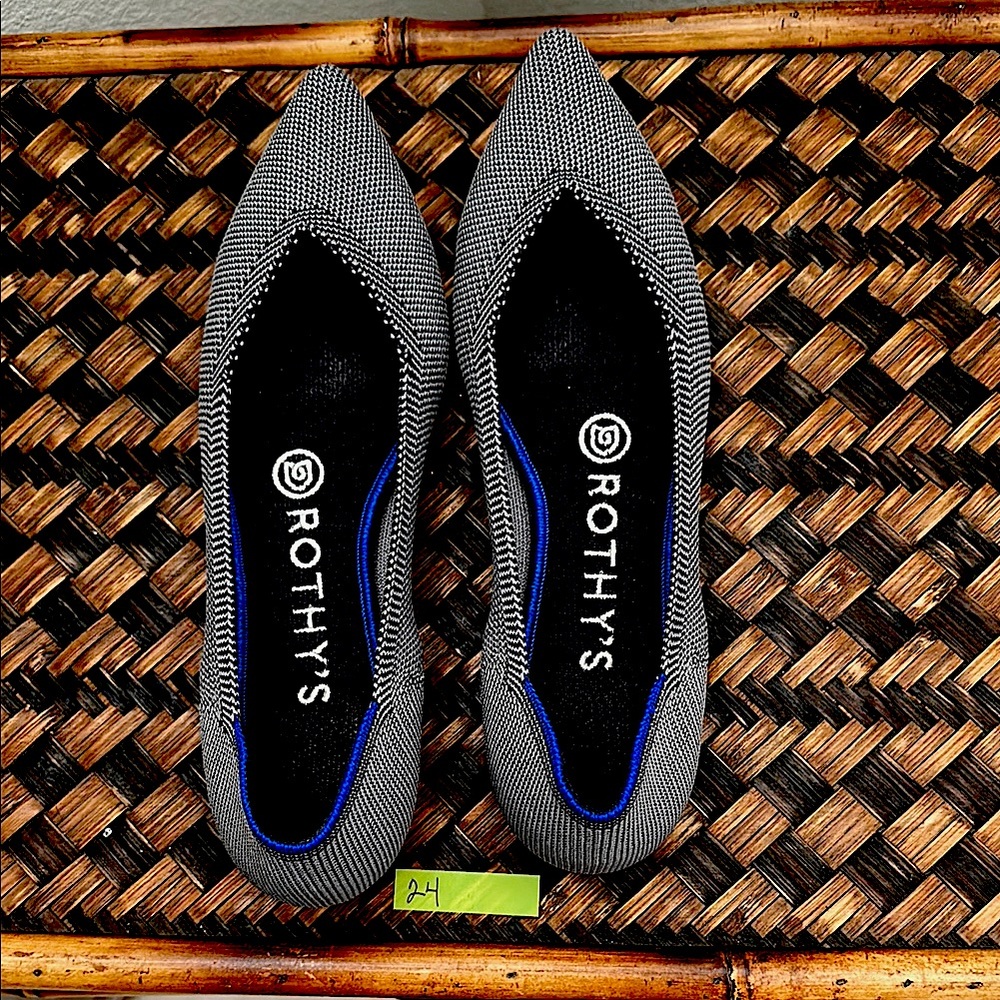 Rothy's Women's Black and Gray slip-on Flats size 6